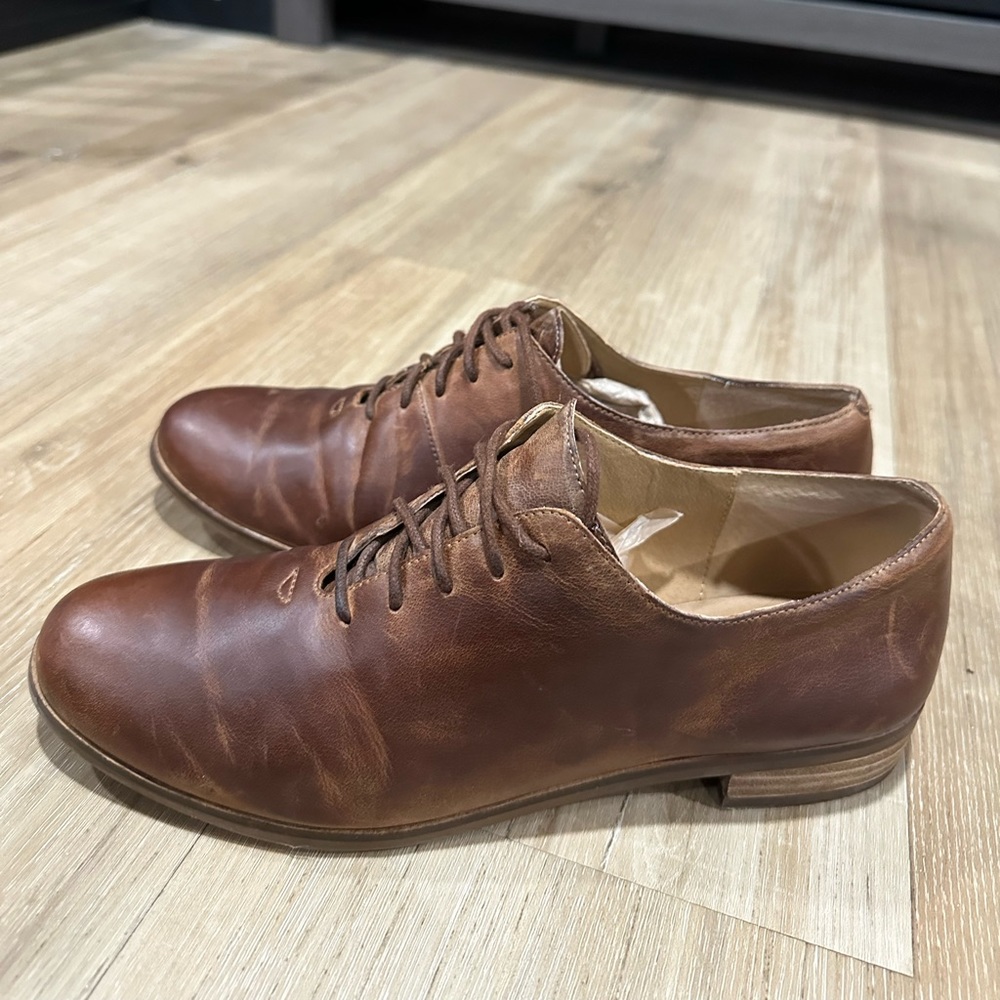Lucky Brand Derby shoes sz 8 good condition